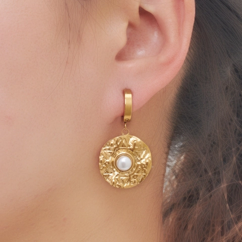 Orecchini A Cerchio Con Pendente A Disco Rotondo Vintage Acciaio Inossidabile Placcato Oro 18K Texture Martellata Donne