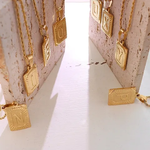 Vintage A-Z Buchstaben Anhänger Halskette 18K Vergoldeter Edelstahl Rechteckiger Tag Sonnenstrahl Seilkette Für Frauen