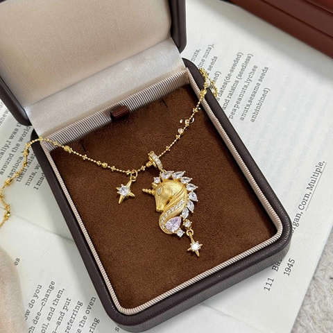 Collana Pendente Unicorno Rame Placcato Oro 18K Zircone Pietre Rosa Bianche Stella Catena Clavicola Gioielli Per Donna