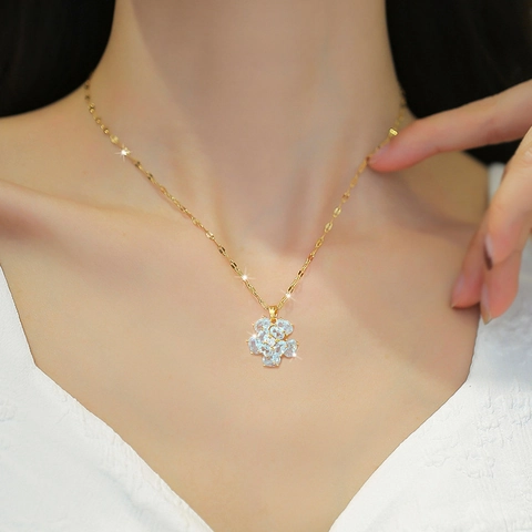 Gold Plated Titanium Steel Necklace Large Flower Pendant With Copper Cubic Zirconia Elegant Floral Jewelry Women