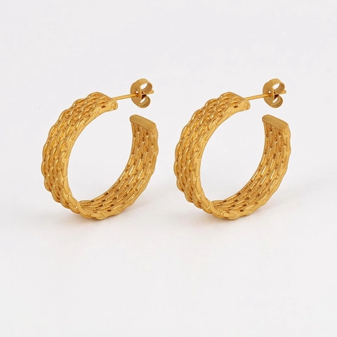 Elegant Titanium Steel Woven Texture C-Shaped Stud Earrings For Women Light Luxury Electroplated Geometric Hoop Earrings Jewelry