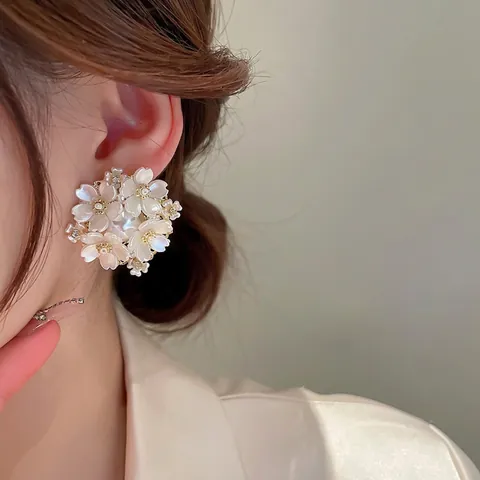 Bloem Cluster Kunstparel Oorknopjes Voor Dames Met 925 Sterling Zilveren Oorknopjes Franse Vintage Elegante Zoete Sieraden