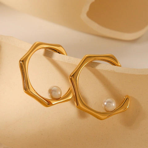Orecchini A Forma Di C Acciaio Inossidabile Placcato Oro 18K Con Perla Artificial Sintetica Geometrico Esagonale Moderno Moda