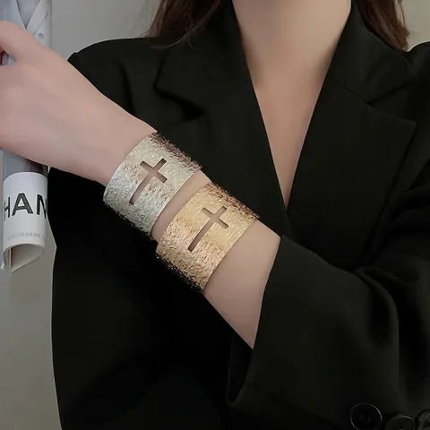 Vintage Hollow Cross Cuff Bracelet Hammered Metal Texture Open Adjustable Punk Style Fashion Jewelry For Women