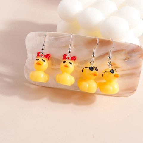 Cute Cartoon Yellow Duck Dangle Earrings For Women Girls Fun Resin Animal Earrings With Bowknot Sunglasses Accessory Gift