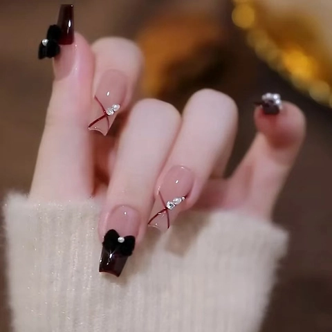 Französisch Rote Künstliche Nägel Mit Bogen Und Künstliche Perlen Dekor Sargform Vintage Elegante Künstliche Fingernägel Damen
