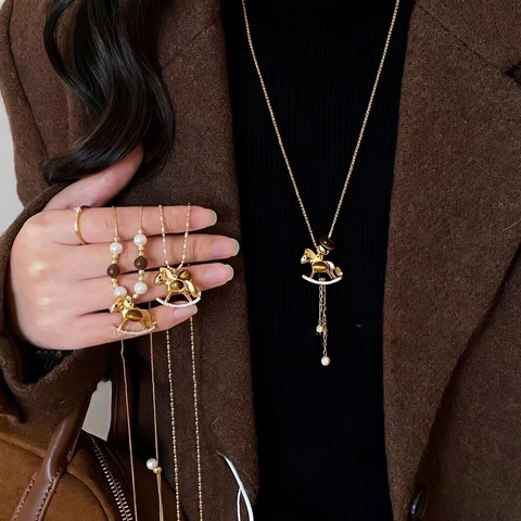 Rocking Horse Pendant Necklace Tiger Eye Stone Imitation Artificial Pearl Zircon Gold Plated Alloy Retro Luxury Jewelry Women