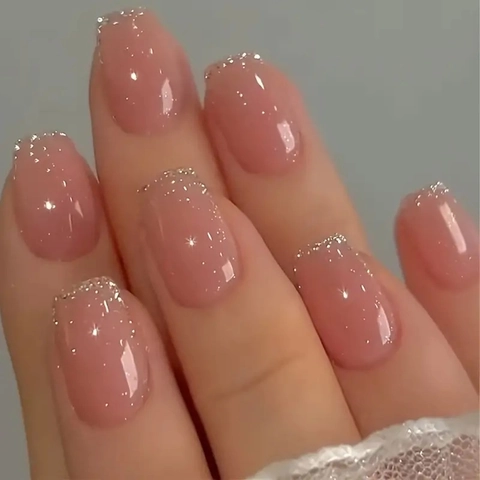 French Style Press On Nails Nude Pink Glossy Silver Glitter Gradient Short Coffin Artificial Fingernails For Women