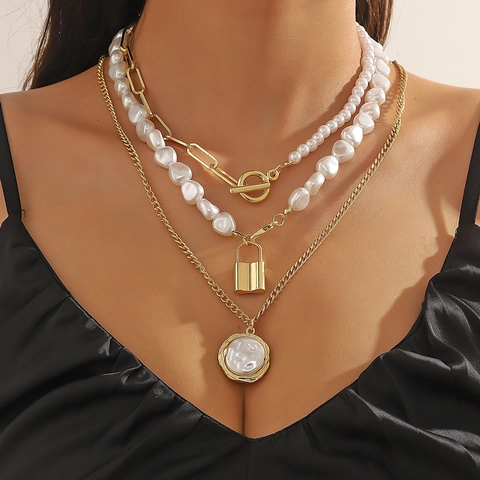 Multilayer Artificial Baroque Pearl Necklace For Women Alloy Gold Chain Heart Coin Pendant French Vintage Elegant Jewelry