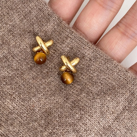 Orecchini A Lobo A Croce A Forma Di X Vintage Con Perno In Argento Sterling 925 Placcato Oro Perla In Resina Marrone Donna
