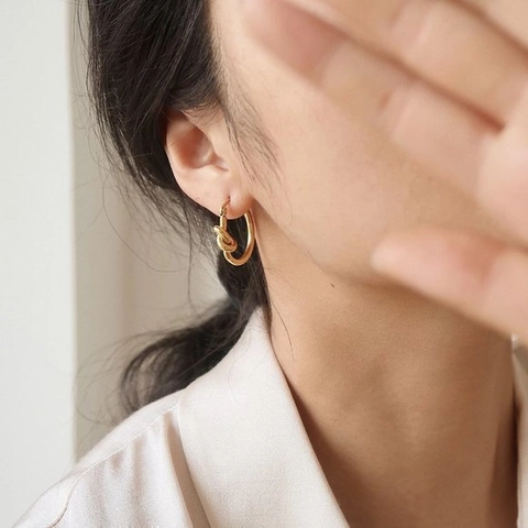 Minimalistischer Knotenschmuck Für Damen 18 Karat Vergoldeter Edelstahl Gedrehte Creolen Und Halskette Mit Anhänger