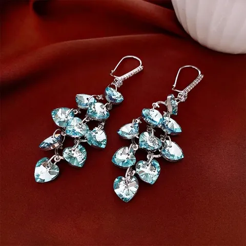 Elegante Herz Schmetterling Hängende Quasten Ohrringe Legierung Glas Zirkon Mit Silberem Ohrstecker Funkelnder Party Schmuck