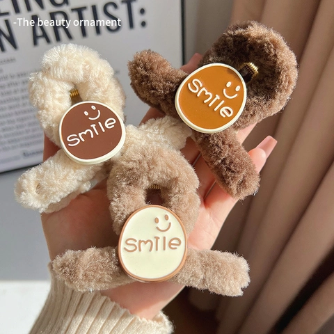 Plush Hair Claw Clip Faux Fur Smile Face Large Hairpin Winter Sweet Elegant Hair Accessories For Women Girls
