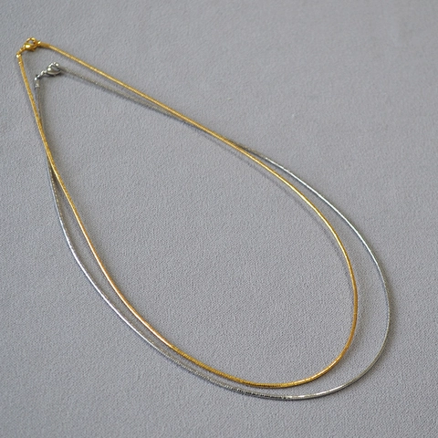 Nische Minimalistische Messing 18K Vergoldete Federspule Choker Halskette Für Damen Mode Geometrischer Temperament Schmuck