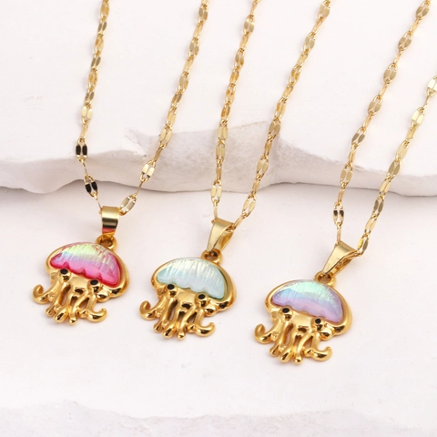 Iridescent Jellyfish Pendant Necklace Stainless Steel Ocean Theme Cute Jewelry For Women