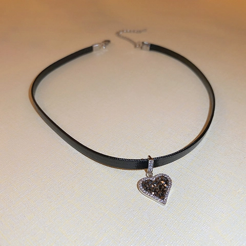 Collar Choker De Corazón Gótico Con Banda De Cuero Negro Y Colgante De Cristal De Circonio Joyas Punk Chic Para Mujer