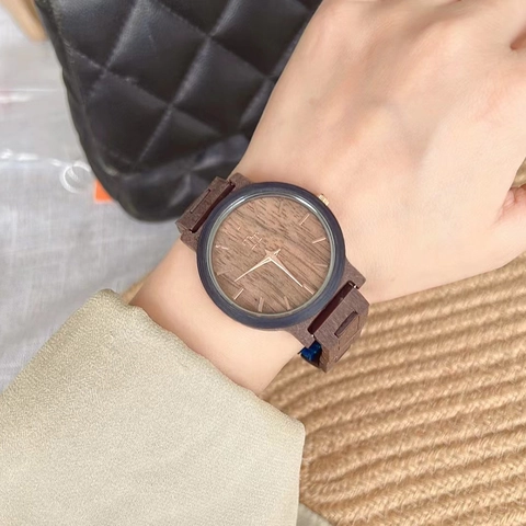 Women Quartz Watch Retro Wood Grain Tortoiseshell Large Round Dial Analog Waterproof Casual Wristwatch