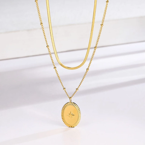 Collana a Doppio Strato in Acciaio al Titanio da Donna Pendente Ovale a Stella Oro Catena a Serpente e Perline Gioielli alla Moda