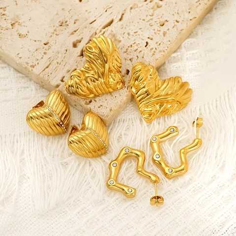 Heart Stud Earrings 18K Gold Plated 304 Stainless Steel Waterproof Hypoallergenic Textured Rhinestone Jewelry For Women