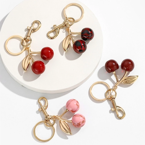 Fashion Retro Gradient Cherry Keychain Resin Fruit Bag Charm Gold Leaf Alloy Key Ring For Car Bag Decoration Jewelry Gift