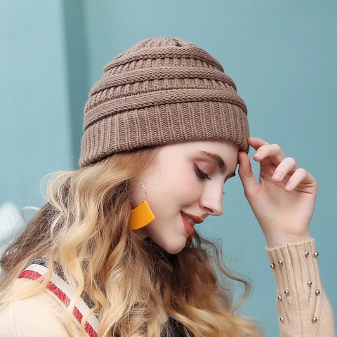 Women Solid Color Knit Beanie Hat Winter Warm Acrylic Ribbed Cuff Skull Cap Minimalist Daily Outdoor Headwear