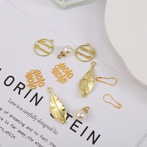 DIY Legierung Anhänger Mit Künstlicher Künstliche Perle Blatt Frohe Weihnachten Doppeltes Glück Beutel Zubehör Und Pins
