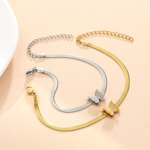 Bracciale Pendente Farfalla Acciaio Inossidabile Placcato Oro 18K Consistenza Smerigliata Catena Serpente Gioielli Donna