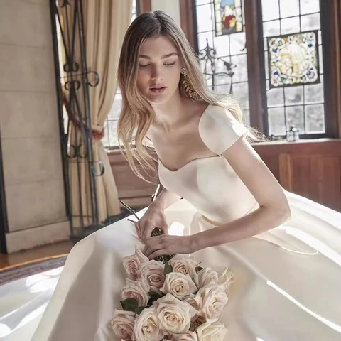 Elegant Satin Wedding Dress Off Shoulder Sweetheart Neckline Slim Fit Bridal Gown With Small Train For Women