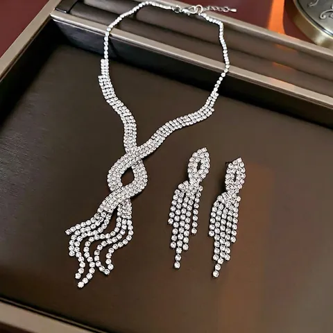 Collana E Orecchini Con Nappine In Strass Di Lusso Lega Placcata Argento Stile Francese Gioielli Per Donne Glamour