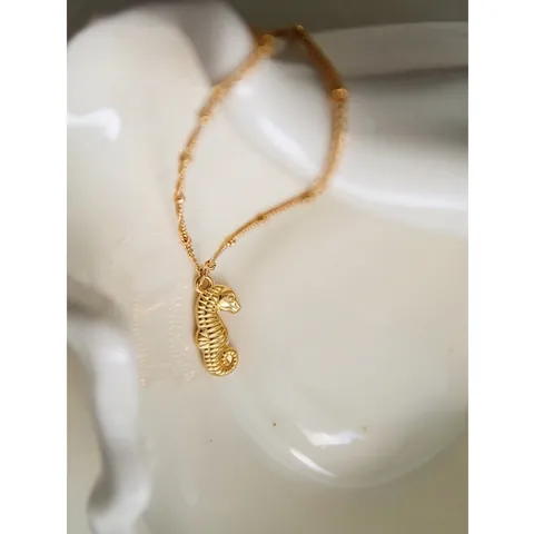 Collier Pendentif Hippocampe Coquillage Style Océan En Acier Inoxydable Plaqué Or Avec Chaîne À Billes Pour Femmes