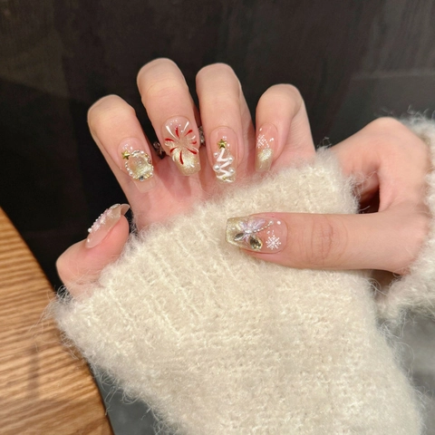 Faux Ongles Faits À La Main Noël Flocon De Neige 3D Künstliche Perle Strass Œil De Chat Dégradé Ongles Artificiels Vacances