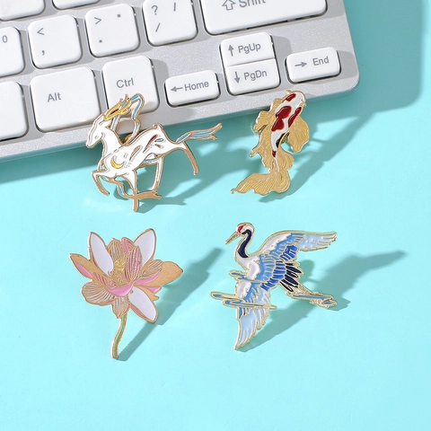 Broche En Émail Style Chinois Carpe Koi Grue Lotus Cerf Badge Métallique Accessoires De Vêtement Vintage Unisexe