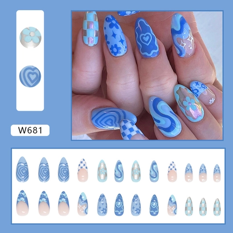 Blue Flower Heart Checkered Press On Nails Mandelform Süß Ins Stil Full Cover Künstliche Fingernägel Für Damen