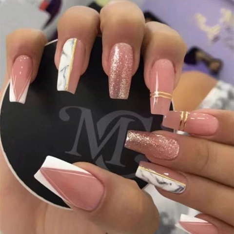 Coffin Press On Nails Marmerpatroon Gouden Glitter Franse Stijl Kunstnagels Elegant Roze Lang