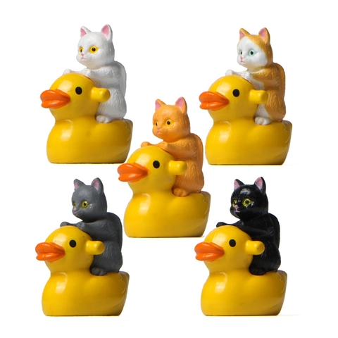 Miniature Cat Riding Yellow Duck Figurine Resin Animal Statue Desktop Decor Tiny Garden Landscape Ornament Creative Gift