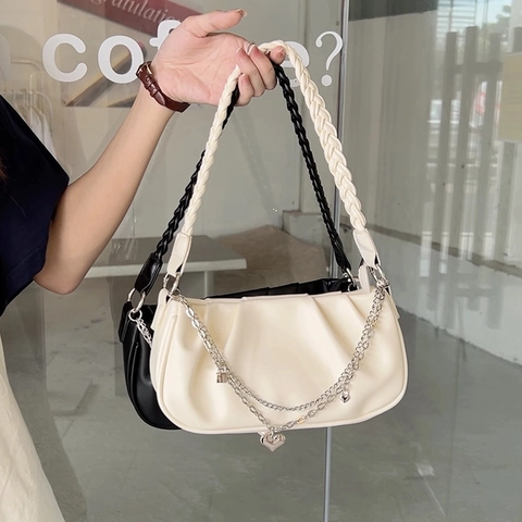 Borsa A Spalla Sottobraccio Pieghettata Donna Pelle PU Tracolla Intrecciata Catena In Metallo Argentato Ciondolo Cuore Chic
