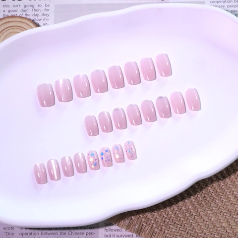 Press On Nails Pink Cat Eye Effect Glitter Sequins Short Square Round Shape Wearable Reusable Fake Nails For Women