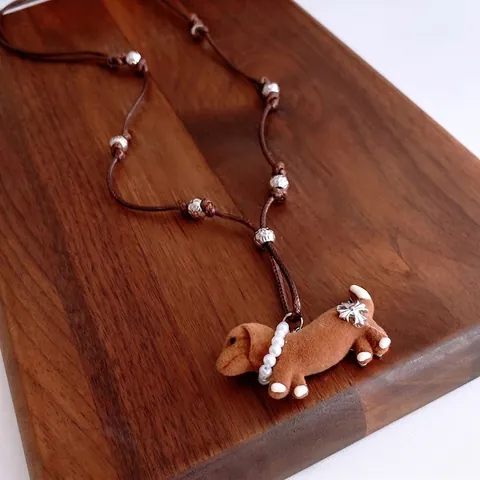 Collar Largo Con Colgante De Perro Salchicha Vintage Flocado Perla Artificial De Imitación Aleación Cordón Marrón Para Mujer