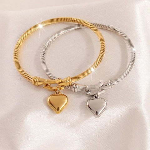 Titanium Stahl Kabel Armreif Mit Herz Anhänger Hufeisen Haken Gedreht Draht Textur Damen Schmuck