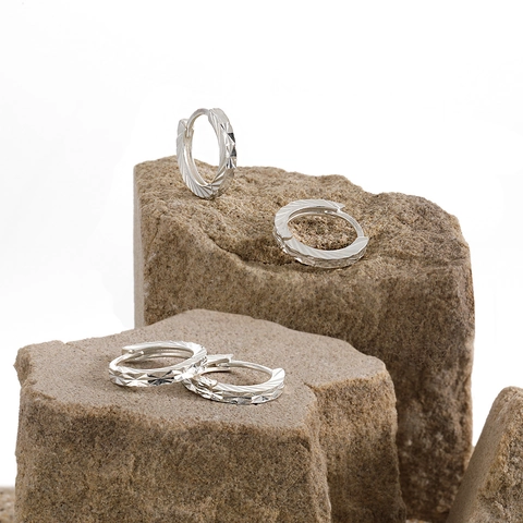 S990 Sterling Silver Faceted Diamond Cut Hoop Earrings For Women Minimalist Geometric Huggie Ear Hoops Niche Design Jewelry
