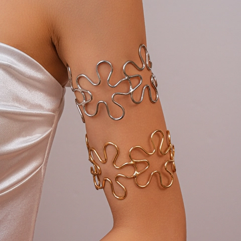Golvende Bloem Holle Arm Cuff Armband Open Verstelbare IJzeren Metalen Bangle Bovenarm Sieraden Voor Dames
