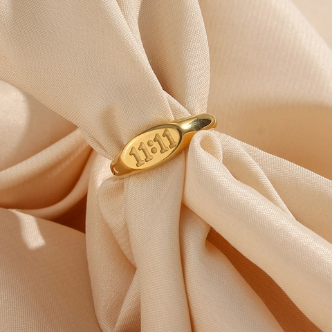 Minimalist Stainless Steel Oval Signet Ring For Women Manifestation Angel Number 11:11 Gold Silver Plated Fashion Jewelry
