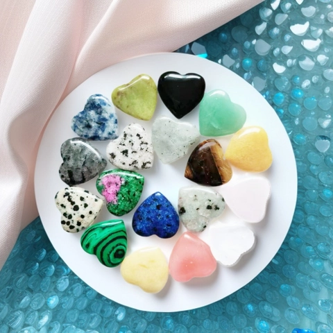 Herzform Naturkristall Edelsteine Polierte Heilsteine Für Meditation Spirituelle Deko DIY Basteln Kleine Ornamente