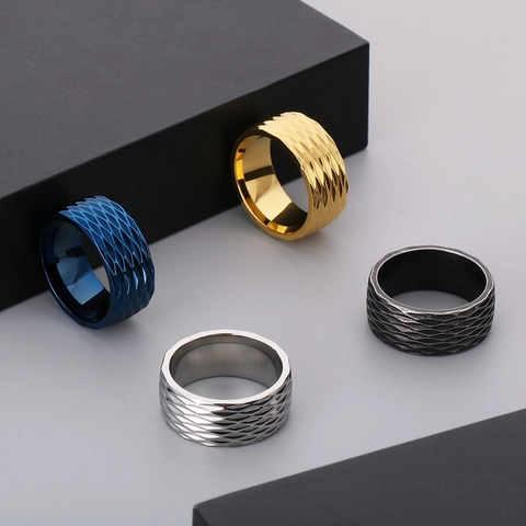 Herren Breiter Ring Titanstahl Rhombische Hammerschlag Textur Geometrisch High-End Mode Retro Schmuck