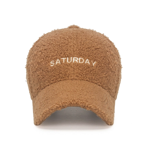 Gorra De Béisbol De Forro Polar Sherpa Bordado Saturday Invierno Cálido Terciopelo Teddy Ajustable Mujer