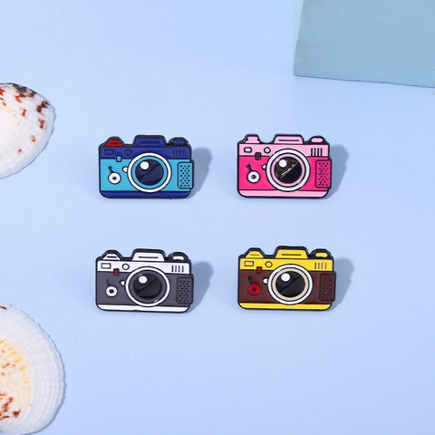 Retro Camera Enamel Pin Brooch Alloy Cartoon Camera Shape For Clothing Backpack Decoration Cute Vintage Unisex
