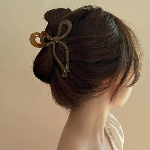 Elegant Korean Style Large Bow Hair Claw Clip Acrylic Resin Minimalist Non Slip Styling Hair Accessory For Women