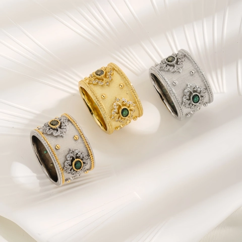 Vintage Copper Wide Band Ring For Women Two-Tone Hollow Carved Sunflower Design With Green Gemstone Rhinestone Inlaid Jewelry