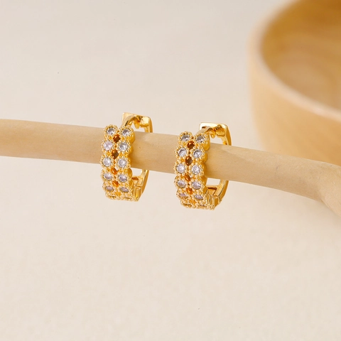 Huggie Hoop Ohrringe Gold Plattiert Kupfer Zirkonia Herz Schmetterling Schleife Geometrisch Trendy INS Mode Für Frauen