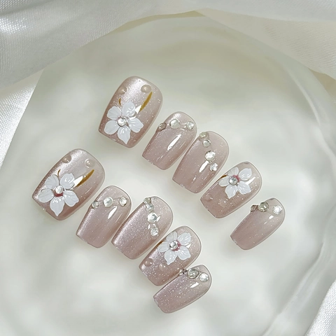 Unghie Finte Fatte A Mano Plastica ABS Con Strass Perla Artificial Effetto Occhio Di Gatto Fiore Dipinto A Mano Corto Quadrato Elegante Donne